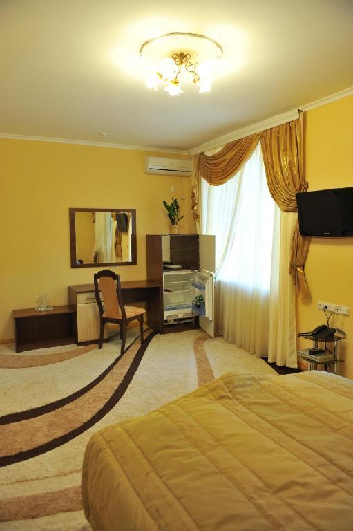Andinna Hotel Cernăuți Exterior foto